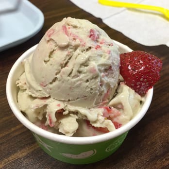 Rolled Ice Cream - Small green tea ice cream with fresh strawberries! Yum - Ice Cream & Frozen Yogurt Near Me - Orlando, Florida Rolled Ice Cream - Small green tea ice cream with fresh strawberries! Yum - Ice Cream & Frozen Yogurt Near Me - Orlando, Florida