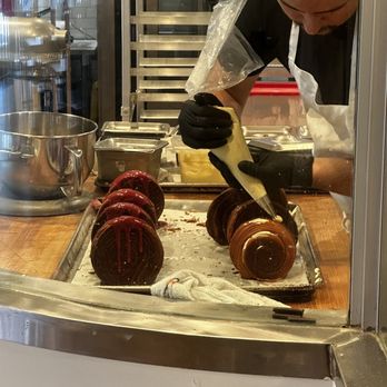 Oh La La - Pastry chef - Bakeries Near Me - Pasadena, California