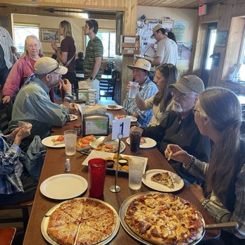 Papa Brunee's - Great lunch with friends. - Pizza Near Me - Stanley, Idaho