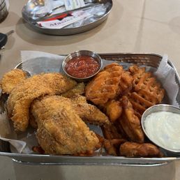 Catfish and sweet potato fries
