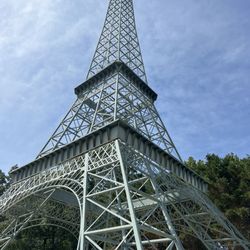 Eiffel Tower Park