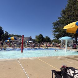 Larchmont Swim Club - Splash pad area