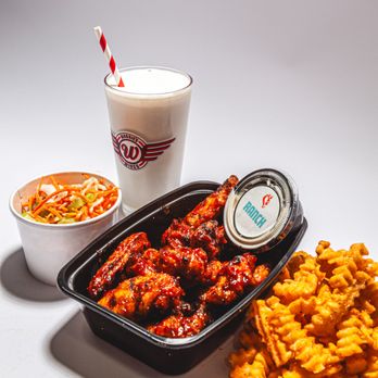 WOODIE'S WINGS - Updated February 2026 - 48 Photos - 1900 E Hintz