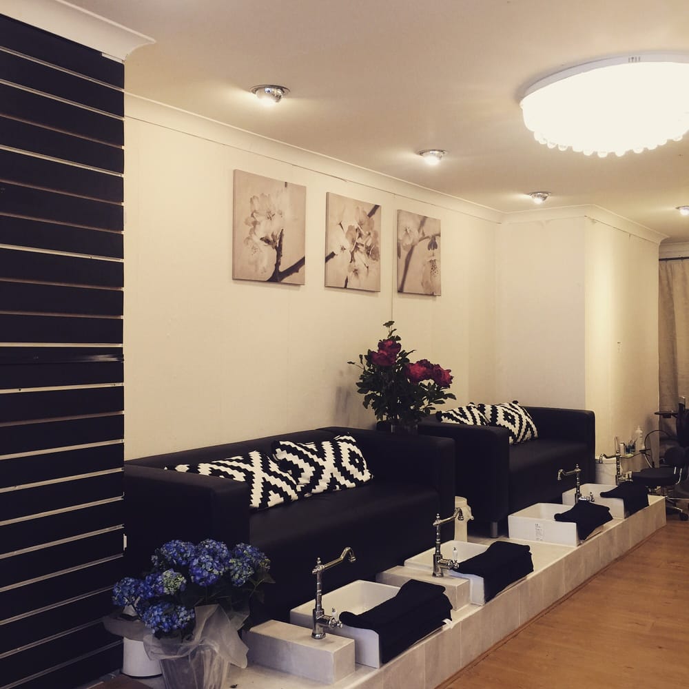 CAMELLIA NAILS & SPA 18 Photos 32 Ormond Quay Lower, Dublin