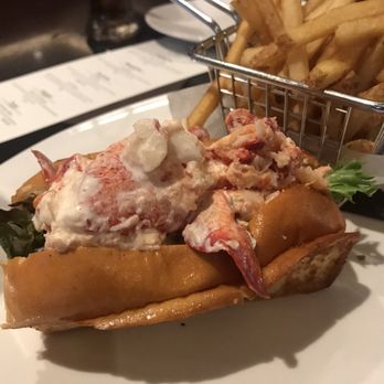 110 Grill - Lobster Roll - New American Near Me - Haverhill, Massachusetts