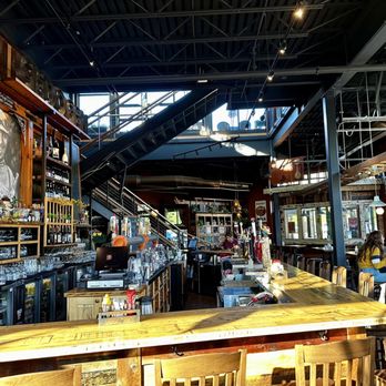 Café Hollander Hilldale - American Near Me - Madison, Wisconsin