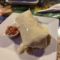 La Mexicana Cantina & Grill - Chesterland - Old Mexico Burrito