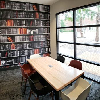 Saga Columbia - Private Conference Room - University Housing Near Me - Columbia, South Carolina