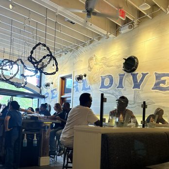 Pearl Dive Oyster Palace - Bar area - Seafood Near Me - Washington, DC, District of Columbia Pearl Dive Oyster Palace - Bar area - Seafood Near Me - Washington, DC, District of Columbia