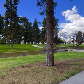 Heartwell Park - Parks Near Me - Long Beach, California