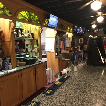 Wilderness Restaurant - The bar, just to prove it's here because I couldn't find proof when I was looking online for a proper bar in this town. - American Near Me - Colebrook, New Hampshire