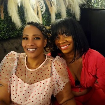 Express Weave Bar - Makeup Artists Near Me - Sacramento, California