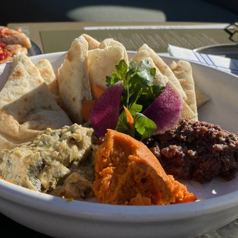 High 5ive Rooftop Bar - Trio of Spreads - Cocktail Bars Near Me - Oakland, California