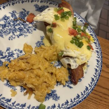 Cracker Barrel Old Country Store - Eggs Benedict - Breakfast & Brunch Near Me - Pennsville, New Jersey Cracker Barrel Old Country Store - Eggs Benedict - Breakfast & Brunch Near Me - Pennsville, New Jersey