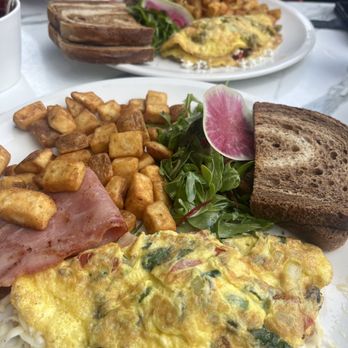 Evviva Breakfast & Lunch - Evviva Special Omelette Three farm-fresh egg omelette with spinach, tomatoes. mushrooms. onions. green and red peppers + cheese. $20.99 - Breakfast & Brunch Near Me - Toronto, Ontario Evviva Breakfast & Lunch - Evviva Special Omelette Three farm-fresh egg omelette with spinach, tomatoes. mushrooms. onions. green and red peppers + cheese. $20.99 - Breakfast & Brunch Near Me - Toronto, Ontario