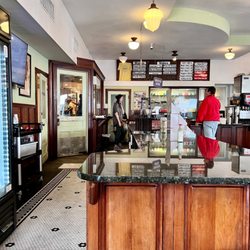 Pearl’s Diner - Inside counter
