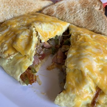 Wizard's Bar & Grill - Wizard's omelet - American Near Me - Nashwauk, Minnesota