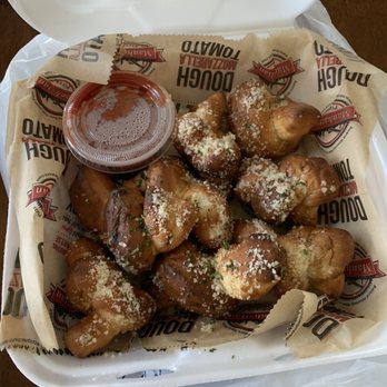 Manhattan Pizza - Garlic Knots - Pizza Near Me - Warrenton, Virginia Manhattan Pizza - Garlic Knots - Pizza Near Me - Warrenton, Virginia
