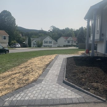 Gabby Grace Landscaping and Masonry - Front walkway - Landscaping Near Me Gabby Grace Landscaping and Masonry - Front walkway - Landscaping Near Me