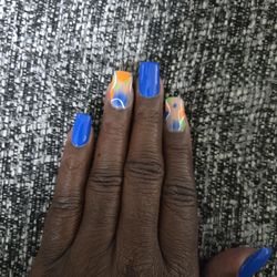Star Nails Plus 5 - I came to this location and received good service (nails tech) Tommy did a great job.