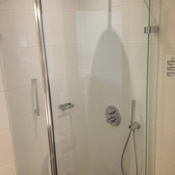 Van der Valk Hotel Brugge-Oostkamp - Shower