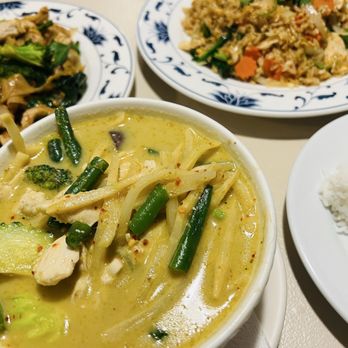 Bangkok Thai Food 2 - Green Curry, Thai Fried Rice, and Pad See Ew Dinner - Thai Near Me - Denver, Colorado Bangkok Thai Food 2 - Green Curry, Thai Fried Rice, and Pad See Ew Dinner - Thai Near Me - Denver, Colorado