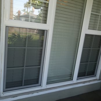 Affordable Glass - The before. There is condensation in the center panel, between the panes of glass. - Windows Installation Near Me - Long Beach, California Affordable Glass - The before. There is condensation in the center panel, between the panes of glass. - Windows Installation Near Me - Long Beach, California