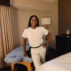 Miracle Mobile Massage - Miracle Mobile Massage therapist