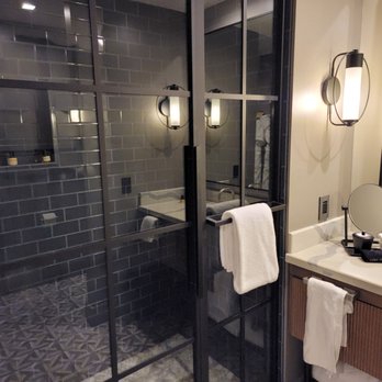 Thompson Savannah - Bathroom - Hotels Near Me - Savannah, Georgia