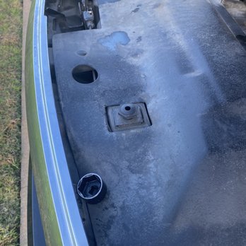 Jiffy Lube - Socket left under the hood. - Oil Change Stations Near Me - Austin, Texas