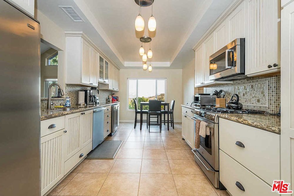 Slide of Artisan Build Group