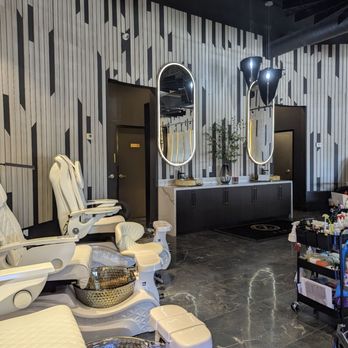Zara Nail Bar - Nail Salons Near Me - Tempe, Arizona