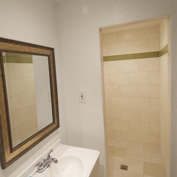 Silver Palm Lodge - new spacious bath - Hotels Near Me - West Palm Beach, Florida Silver Palm Lodge - new spacious bath - Hotels Near Me - West Palm Beach, Florida