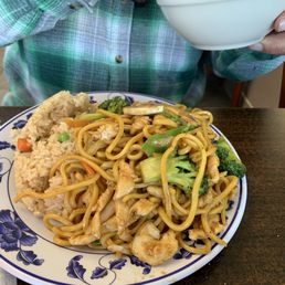 Chicken Lo Mein