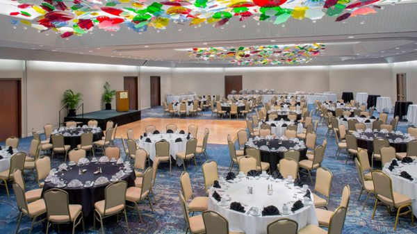 Waikiki Beach Marriott Resort & Spa by null