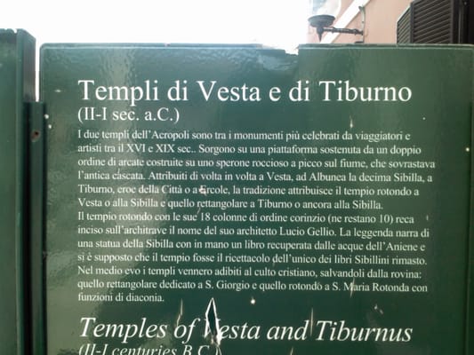 Tempio di Vesta by null