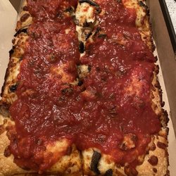 Pizza Hut - Create Your Own Pizza - Mushroom Detroit Style