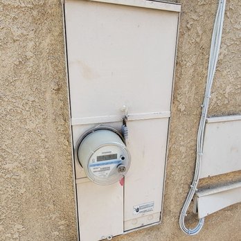 McWay Electric - The old panel I have. Single meter 100amp service - Electricians Near Me