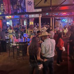 Wild Horse Saloon - Spacious dance floor