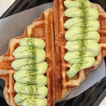 Cafe Du Bliss - Matcha Croffle - Cafes Near Me - Austin, Texas