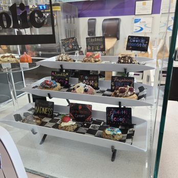 Cinnaholic - YESS!!! Look at thos cinabuns on display! - Bakeries Near Me - New Orleans, Louisiana Cinnaholic - YESS!!! Look at thos cinabuns on display! - Bakeries Near Me - New Orleans, Louisiana
