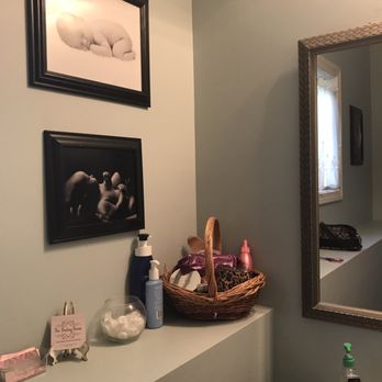 The Pouting Room - Bathroom. All the clothes you bring are lined up during the shoot and out of the way. - Boudoir Photography Near Me