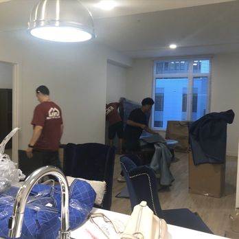 Rely On Movers & Storage - Putting boxes I. The right room to make it easier for me. - Self Storage Near Me - San Diego, California Rely On Movers & Storage - Putting boxes I. The right room to make it easier for me. - Self Storage Near Me - San Diego, California