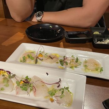 EAT'S SUSHI - New sashimi - scallop and madai (Japanese snapper) - Sushi Bars Near Me - Costa Mesa, California