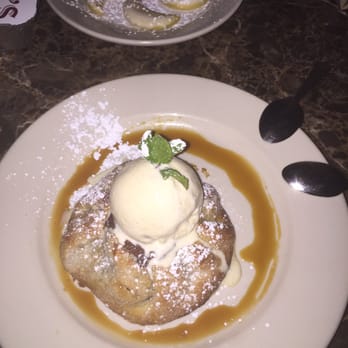 Maggiano's - Apple crostada - Italian Near Me - Springfield, Virginia