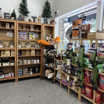 Oliver's Emporium - Pet Stores Near Me - Big Bear Lake, California