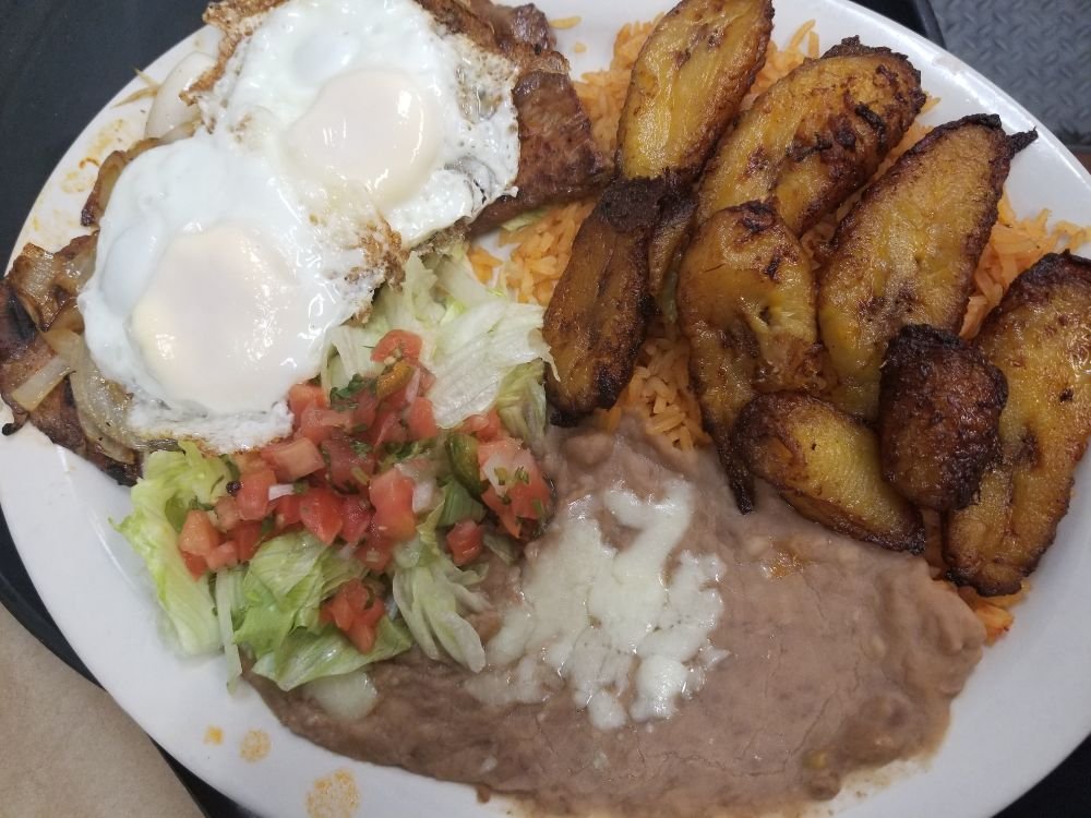 Food from El Rey Azteca Mexican Restaurant