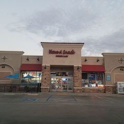 Have A Snack Valero - Entrance to store