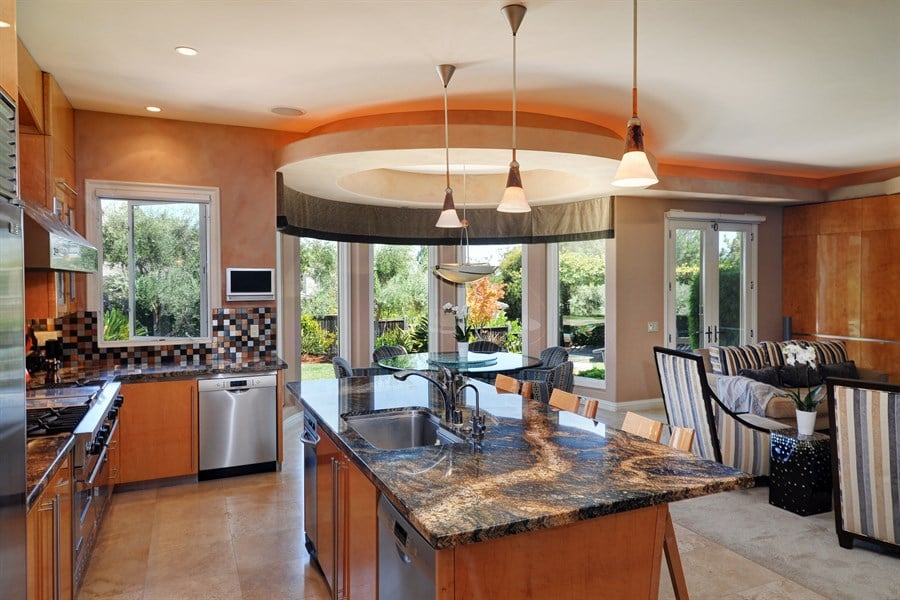 PERLA GUERRERO REALTY ONE GROUP INFINITY 910 E Hamilton Ave, Campbell, California Real