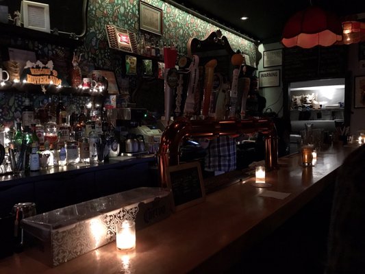 Hinterlands Bar by null